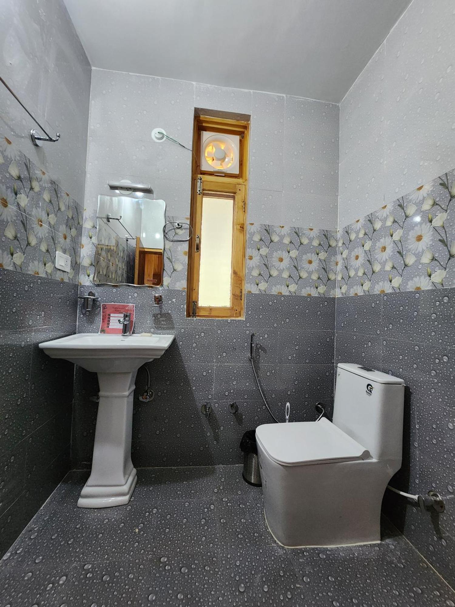 River View Villa Bīr Екстериор снимка